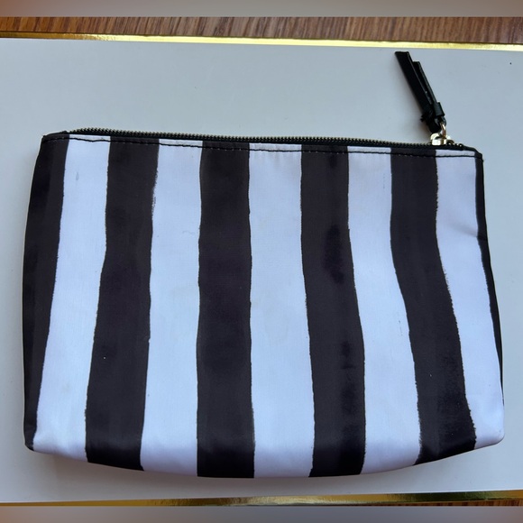 FREE Victoria’s Secret cosmetic bag /makeup case